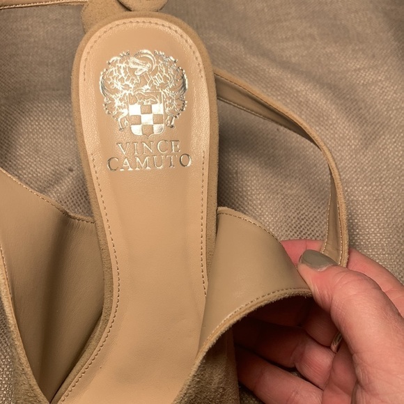 Vince Camuto Somerson Sandal - Picture 7 of 10